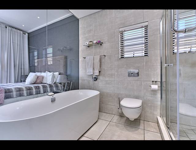 2 BEDROOM APARTMENT FOR SALE IN THE POLOFIELDS